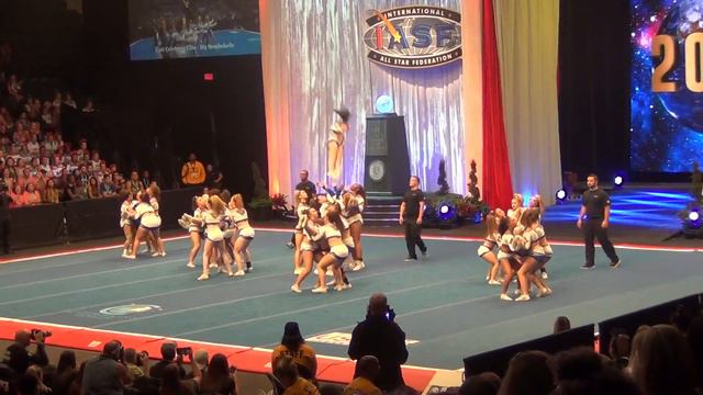 ECE Bombshells M5 World Champions - Finals смотреть онлайн