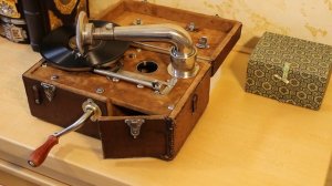 Редкие фонографы. Играет старинный граммофон Pathe Diamond