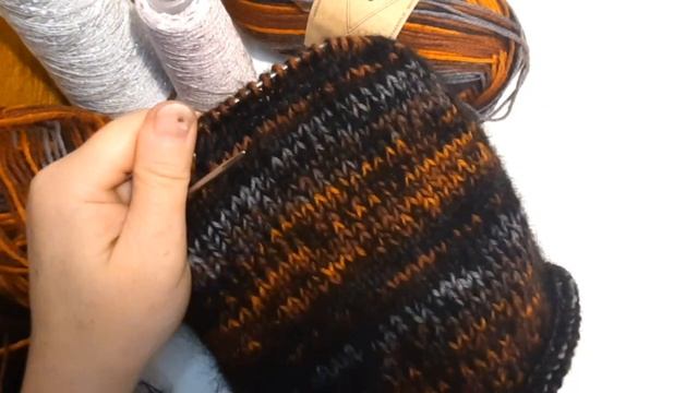 Как связать шапочку и снуд спицами. Мастер класс. #вязанаямода смотреть онлайн