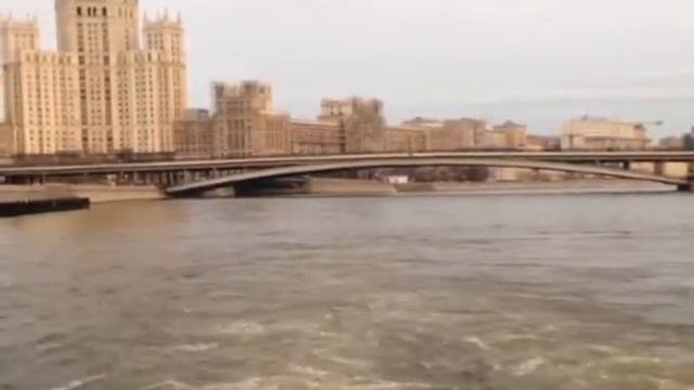 Белый теплоход смотреть онлайн