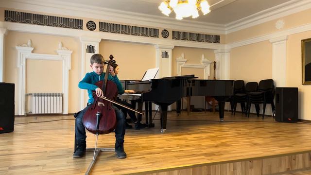 Поппер. Гавот. Айвазян. Концертний етюд. Виконує Макар Скрипка (віолончель)