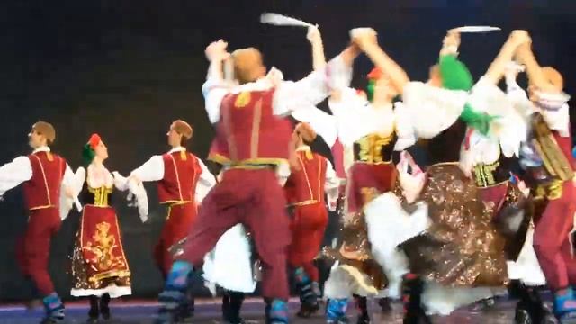 2017.08.01 Москва. Театр танца "Гжель". Фрагменты шоу смотреть онлайн