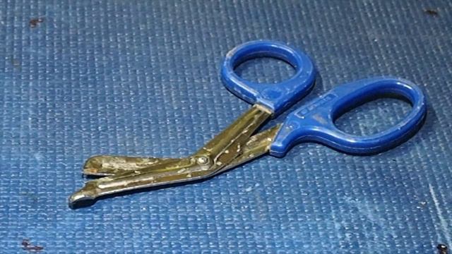 WHICH DIVE KNIFE? | A guide to underwater cutting tools | KNIFE, LINE CUTTER, NET SHEARS | EP4 смотреть онлайн