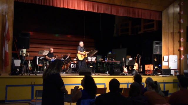 Benefit July 12 19 - Paul & Katherine MacDonald - Train Song (P MacDonald) смотреть онлайн