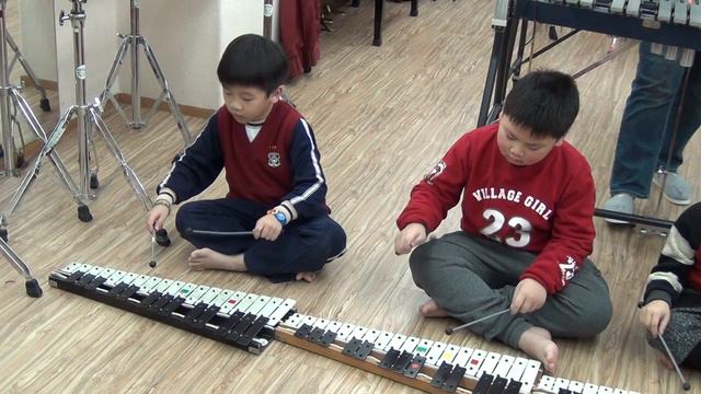 2014.12.18 先修一打擊樂成果發表:小白花 (小鐵琴) смотреть онлайн