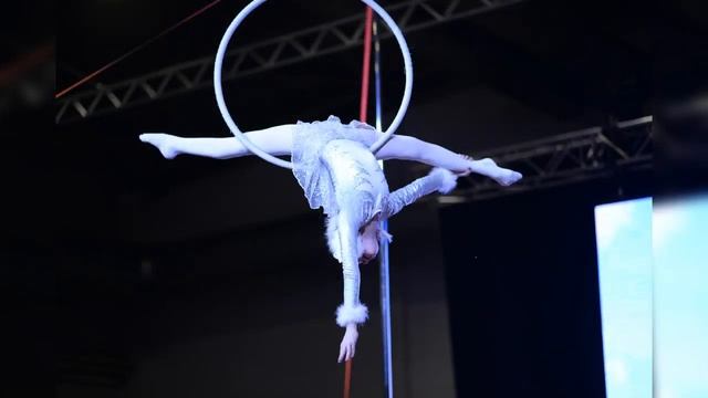 Мои первые соревнования выступление на воздушном кольце , воздушная гимнамтика смотреть онлайн