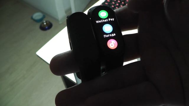 В чём основная разница между Mi Band 6 и Mi Band 7 ? смотреть онлайн