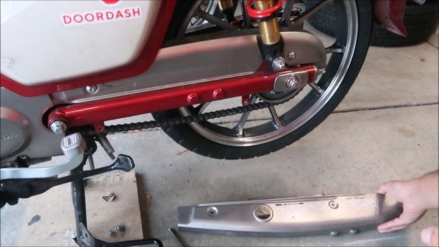 Honda Super Cub C125 Chain Maintenance Tips смотреть онлайн