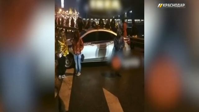 Краснодарцы обсуждают инцидент в ТЦ "Мега-Адыгея" смотреть онлайн