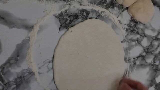 Пироги с ветчиной и сыром