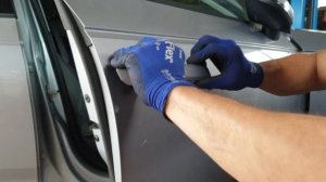 Audi A4 B9 How to remove front door panel and exterior handle Extra: handle assembly
