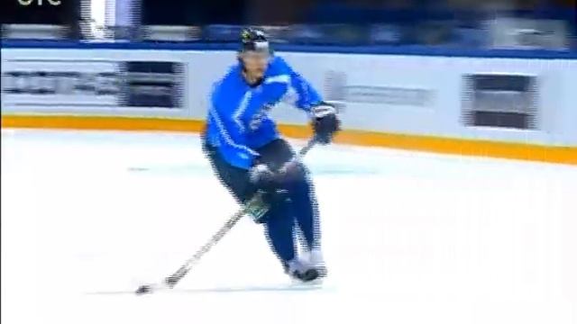 Хоккейная "Сибирь" провела открытую тренировку перед первыми матчами раунда плей-офф смотреть онлайн
