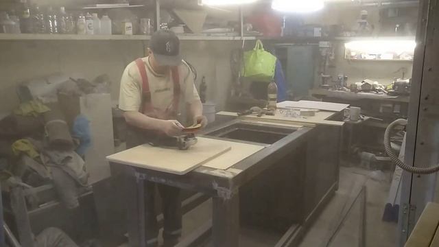 4ч ТАКОЙ ВЕРСТАК ЗАХОЧЕТ КАЖДЫЙ МАСТЕР! Верстак в гараж смотреть онлайн