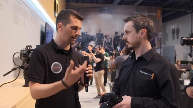 Blackmagic Design Pocket Cinema Camera 4K Battery Grip смотреть онлайн