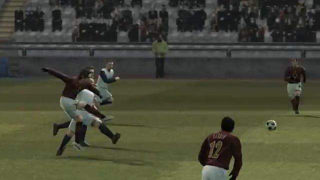Pires scores a beautifull goal in PES5 смотреть онлайн