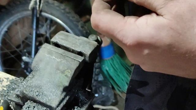 Делаю самодельные колодки на МУРАВЕЙ и ТЕСТИРУЮ в ГРЯЗИ!!!! смотреть онлайн