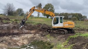 Копаем пруд на участке. Экскаватор Рыл  пруд заняло время 13.30 час. Скора буду строить Дом и Банню
