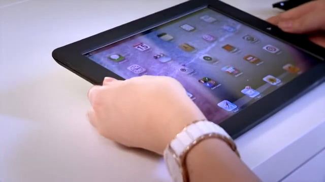 iPad Orbit 360 Rotation Case by AMOS смотреть онлайн