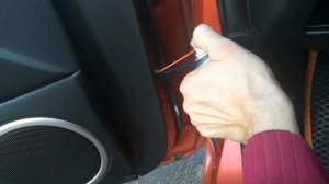 Смазка ограничителей дверей сухой смазкой Форум