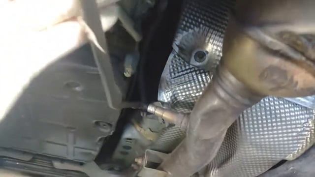 Mercedes W211 Замена датчика кислорода Лямбда зонд Mercedes W211, W219 How to Replace Oxygen Sensor смотреть онлайн