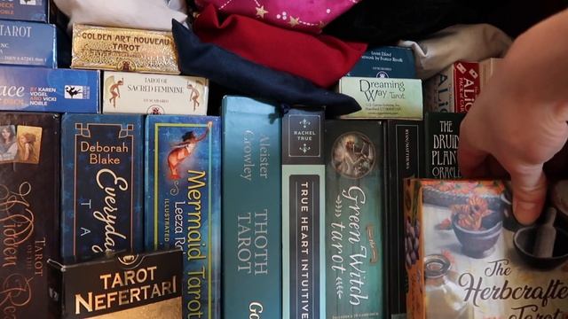 MY TAROT & ORACLE DECK COLLECTION & NEW TAROT SHELVES (DECEMBER 2021) | EMILY'S TAROT AND MAGICK смотреть онлайн