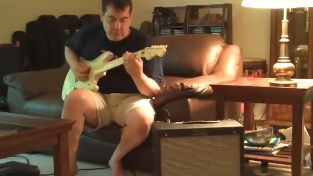 Squier Duo Sonic + Fender Blues Junior смотреть онлайн