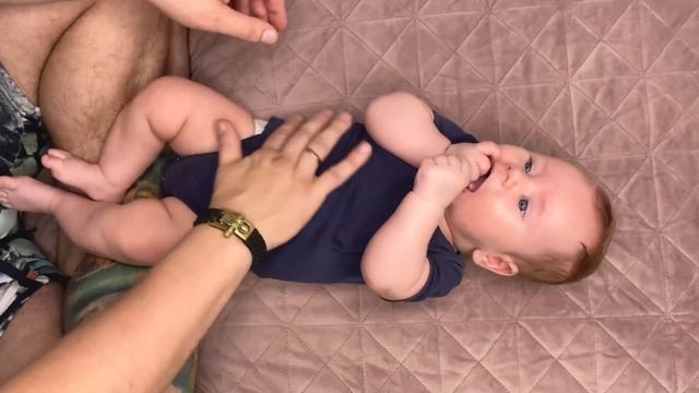 Массаж от коликов. Как избавиться от вздутия, запора! смотреть онлайн