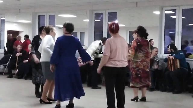 Парк Кузьминки танцы и песни под гармонь 07.01.2020 смотреть онлайн