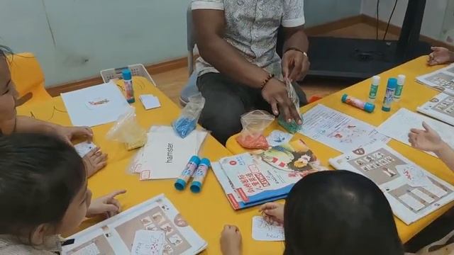 How to teach phrases/sentences to ESL kids смотреть онлайн