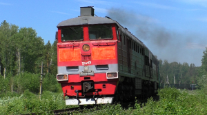 2ТЭ116-1453 с грузовым поездом