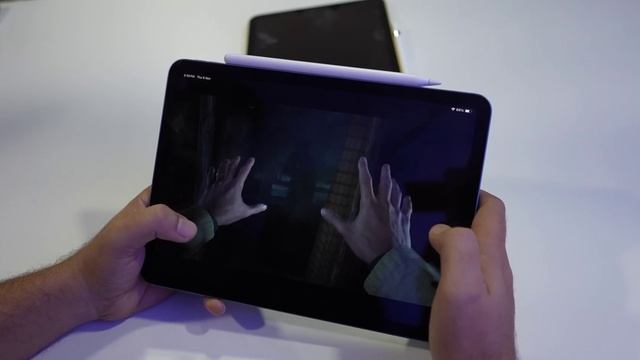 iPad 10th Gen vs iPad Air 5th Gen | The Best iPad for Students 2023 смотреть онлайн