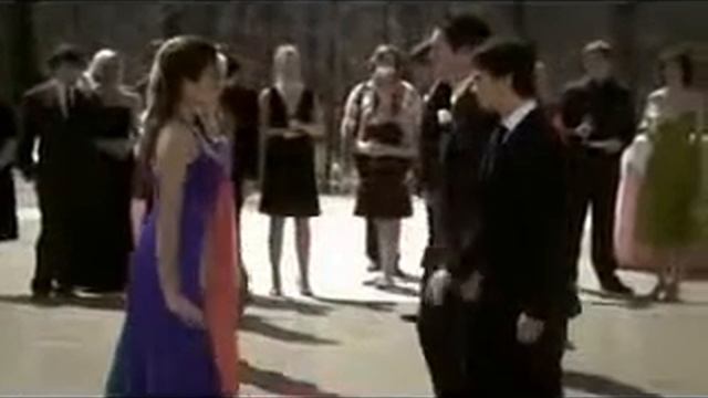 Дэймон и Елена танцуют под Wonderful Life)) смотреть онлайн