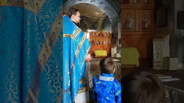 Тот самый маленький пономарь спустя 2 года!!! 23 февраля ему исполнится 3 года! смотреть онлайн