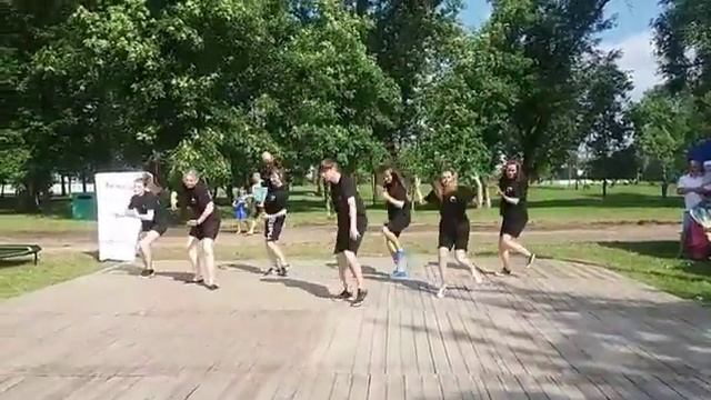 Хип хоп на празднике города ! ФК Комильфо , Коллектив NUTS , АЛЕКСЕЙ ВОЛЖЕНКОВ. смотреть онлайн