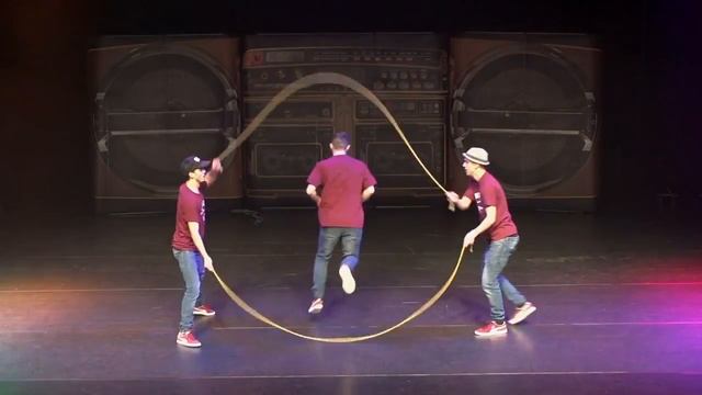 Rope Skipping Show Featuring The Jump Rope Crew with cool Rope Skipping Tricks смотреть онлайн