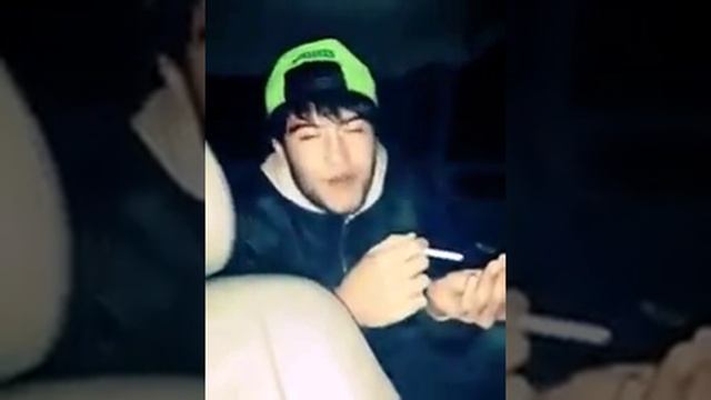 ПАРЕНЬ КРАСИВО ЗАЧИТАЛ РЭП В МАШИНЕ смотреть онлайн