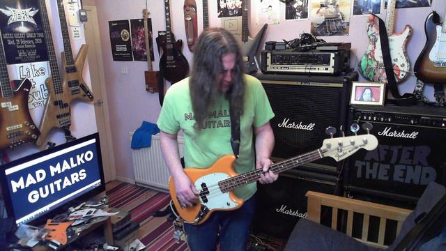 Fender Mustang with entwistle pickups смотреть онлайн