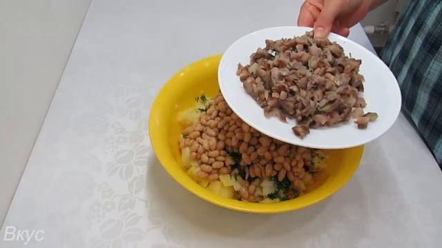 Полноценный САЛАТ на УЖИН для всей семьи (свекольный салат с селедкой) смотреть онлайн