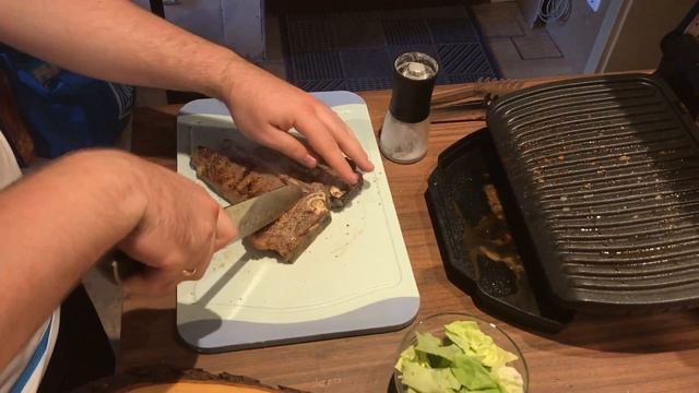T-Bone-Steak im Tefal OptiGrill смотреть онлайн
