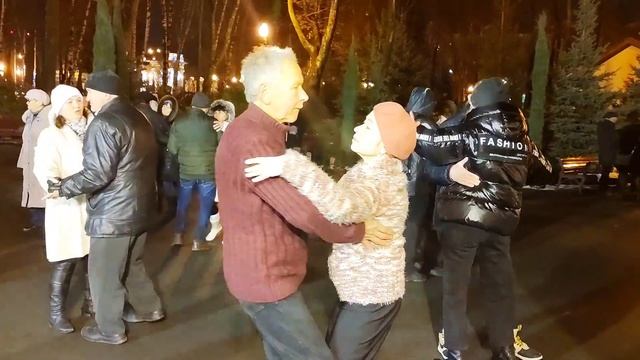 Kharkiv Харьков Танцы Парк Горького 2021 смотреть онлайн