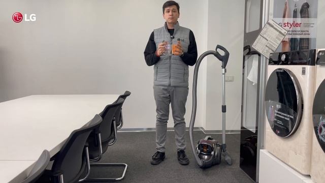 Тестирование прочности пылесборника пылесоса LG Kompressor смотреть онлайн