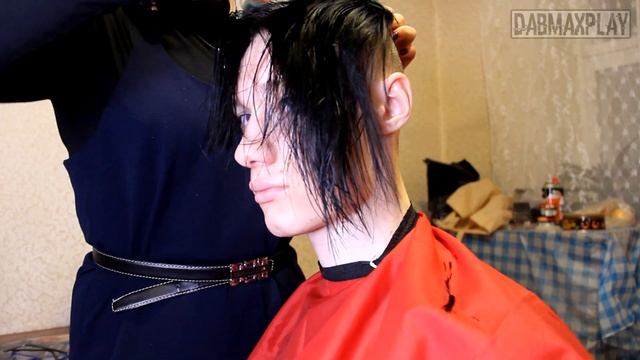 ДЕВУШКА РЕШИЛА МЕНЯ ПОДСТРИЧЬ.. смотреть онлайн