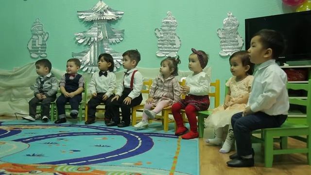 Новогодний праздник в группы "Солнышко" детского сада Smart Child Care. смотреть онлайн