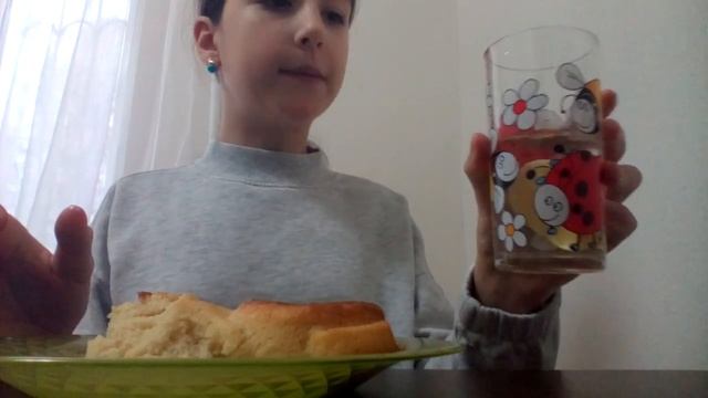 Mukbang/ кекс  в виде медвежонка??/ каких мукбанкеров я смотрю/мукбанг Ulyana Mukbang?