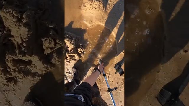 Socket monster shocks people on the beach смотреть онлайн