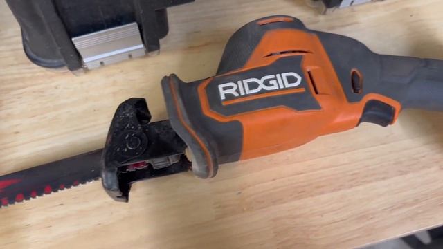 RIDGID 18V SubCompact Brushless Cordless One Handed Reciprocating Saw Review смотреть онлайн