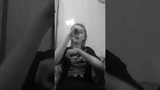 Юля Пушман - Почему || Караоке ! / Упала и сломала ногу? смотреть онлайн