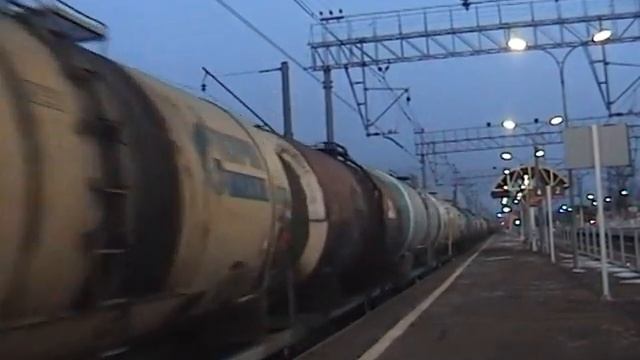 Электровоз ВЛ10-1472 с грузовым смотреть онлайн