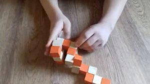 Как собрать  змейку - кубик