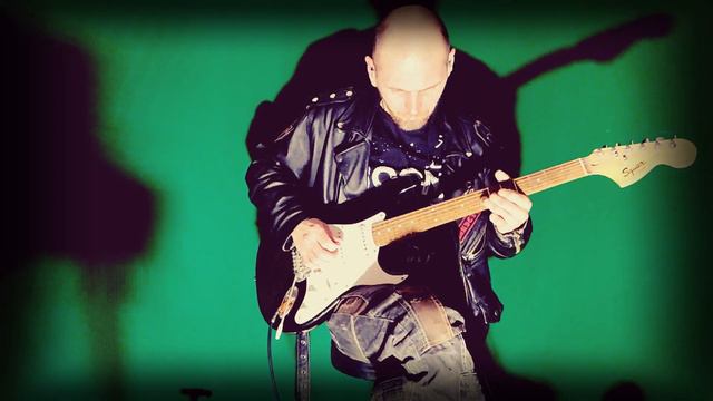 Восстановим старую гитару FENDER SQUIER смотреть онлайн